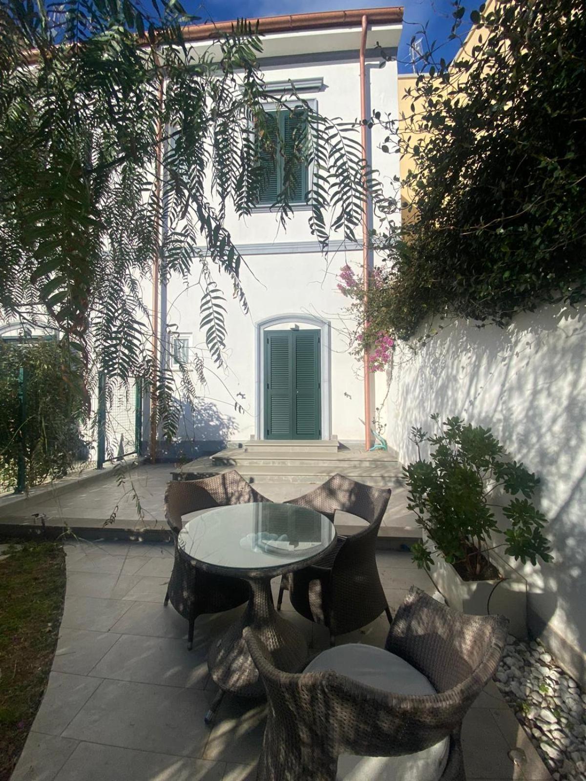 La Lanterna sul mare Livorno Exterior foto